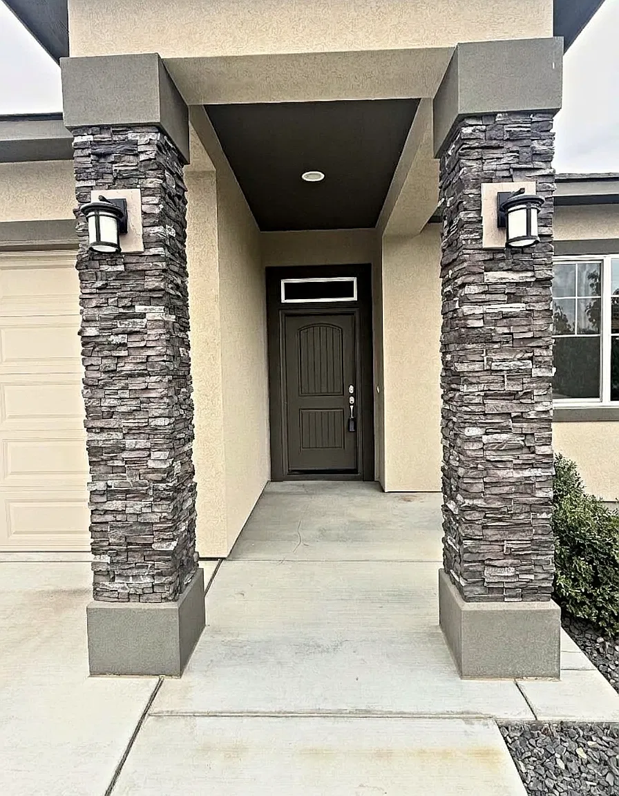 4 bed, 1880 sqft, $2,795 — Photo 3