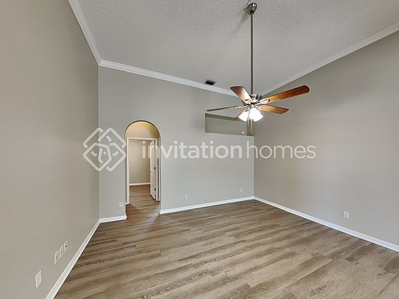 5th image of 943 Grand Canyon Dr