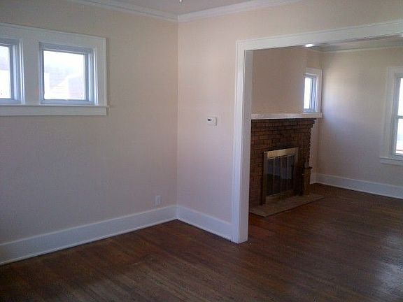3rd image of 444 W Saratoga Ave