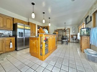 501 W Briar Ln, Green Bay, WI 54301