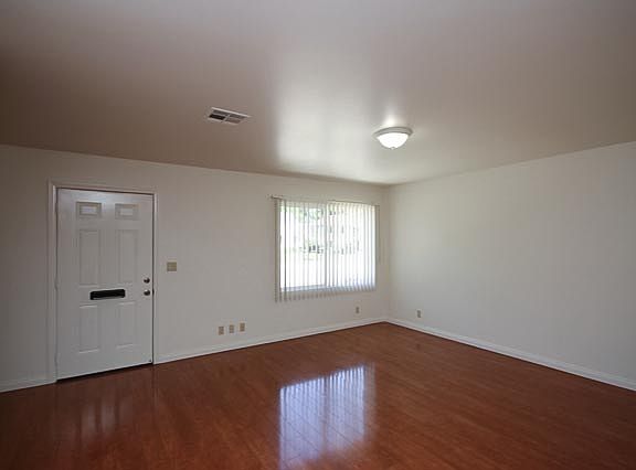 4th image of 1136 Cordova St