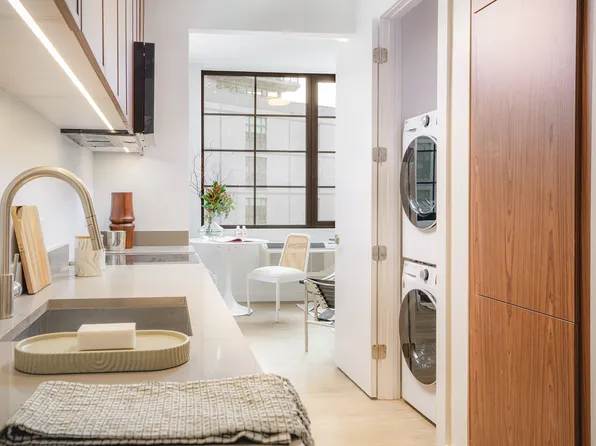 40 Bruckner Boulevard image 4 of 28