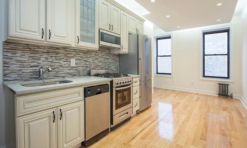 1st image of 411 E 6th St APT 5B
