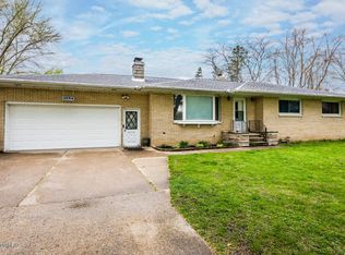 2554 Woodley Dr, Benton Harbor, MI 49022