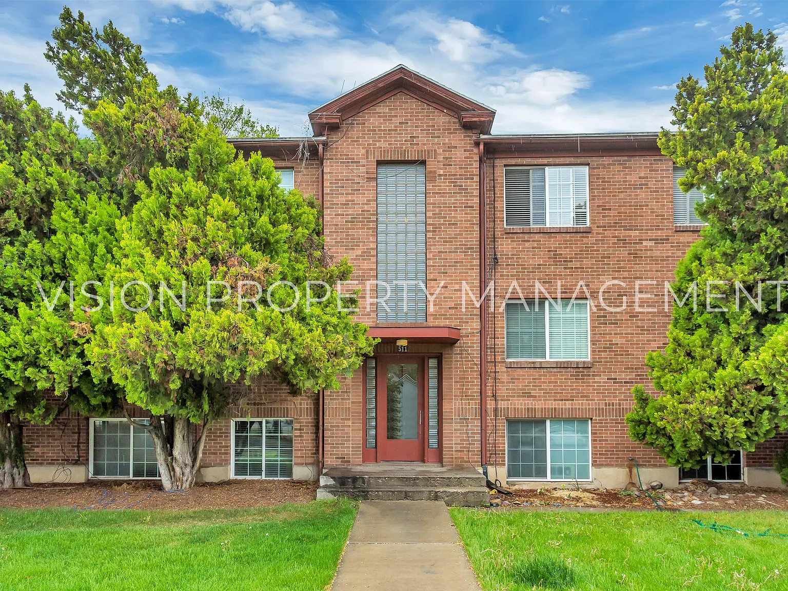 Daley Apartments — Photo 1
