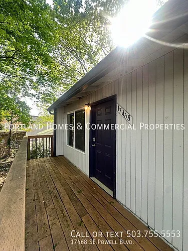 17468 SE Powell Blvd Photo 1