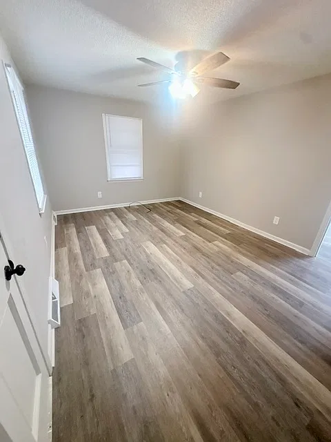 3 bed, 1.5 bath, 1150 sqft, $1,500 — Photo 3