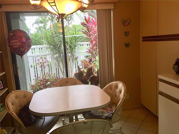 5th image of 3907 Carambola Cir N #29122