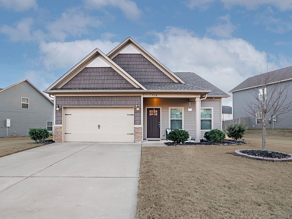1st image of 716 Camberwell Dr