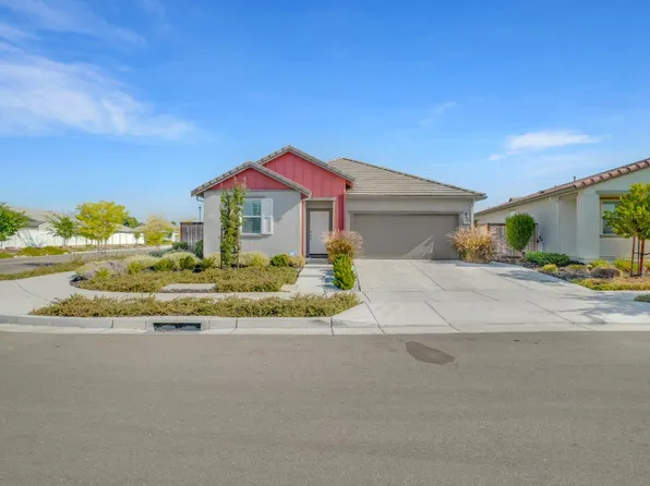 833 Tern Dr, Lathrop, CA 95330