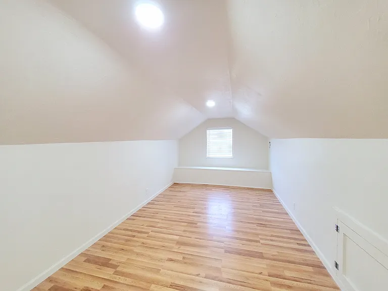 Upstairs bed room