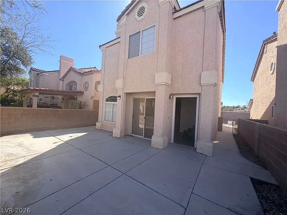 5402 Snake Ln