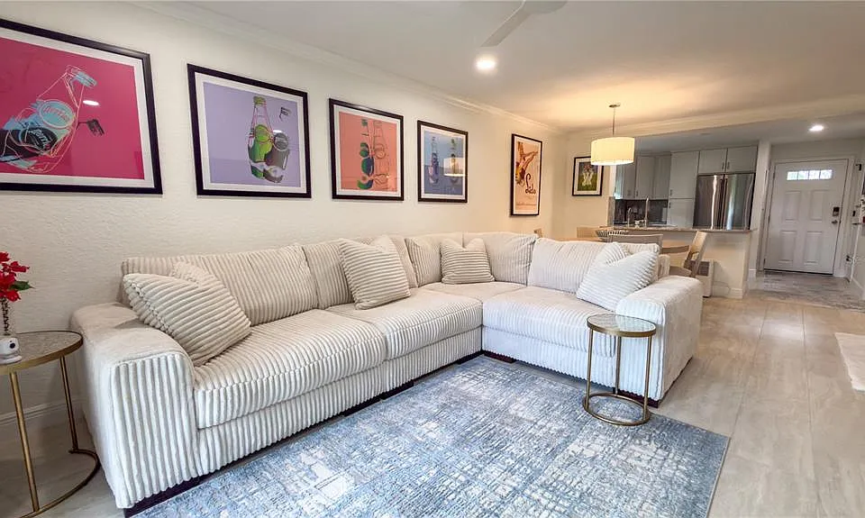 954 La Costa Cir #1