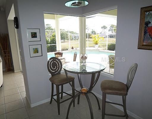 3rd image of 100 Broadmoor Ln