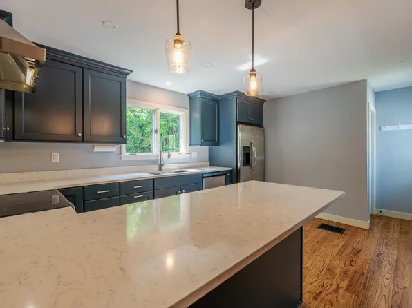 6344 Main Street, Manchester, VT 05255