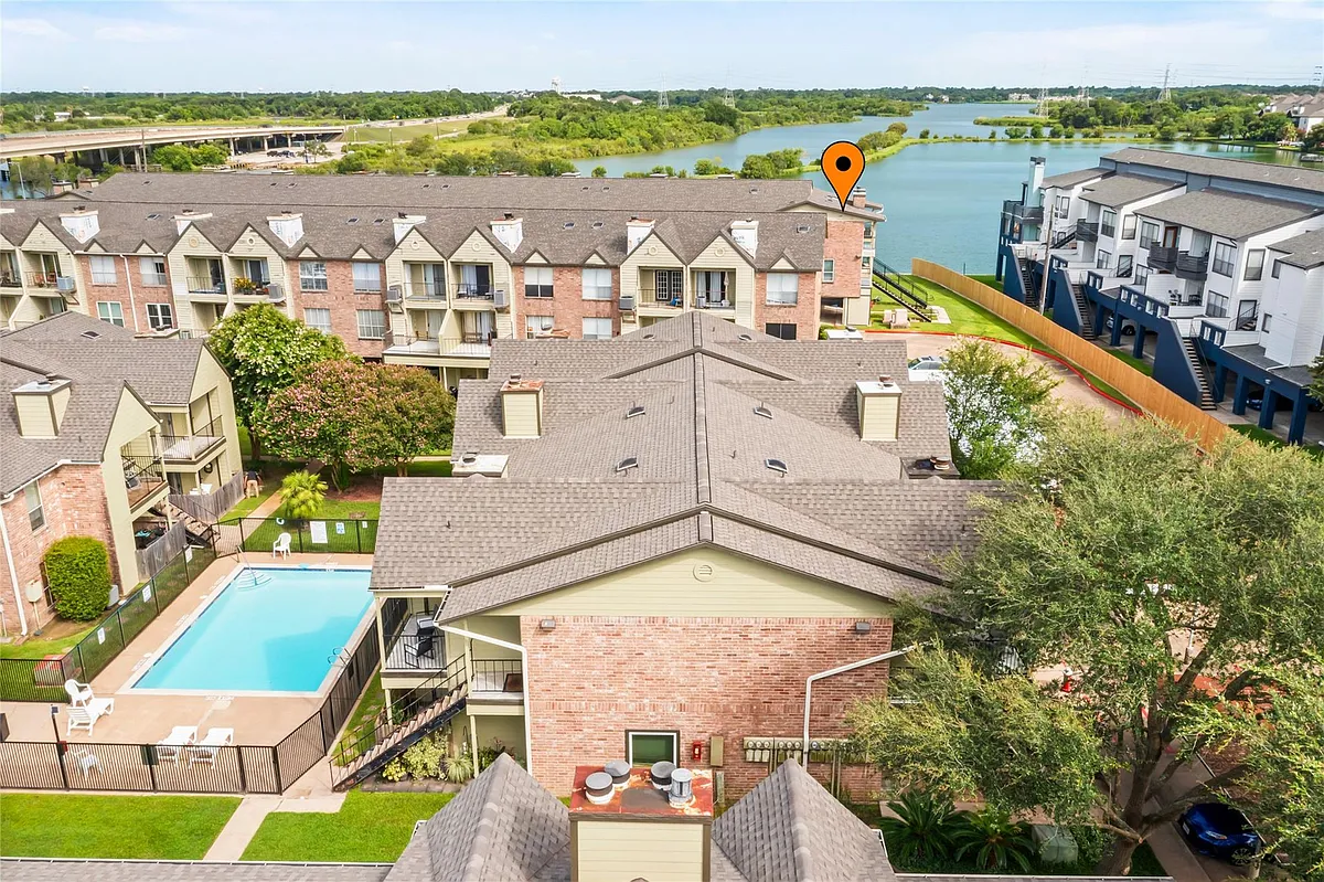 Building Photo - 18800 Egret Bay Blvd #119