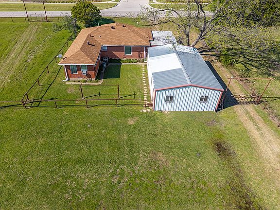 2nd image of 420 Barnes Bridge Rd