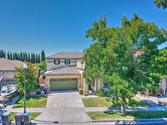 2nd image of 660 Bramblewood Ave