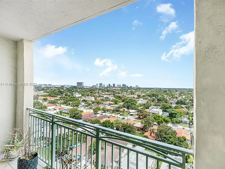 3500 Coral Way #Penthouse 105 — Photo 10