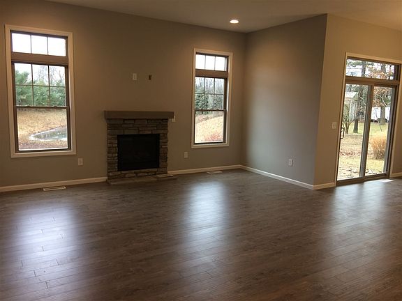 4th image of 53456 Winterberry Ct #51
