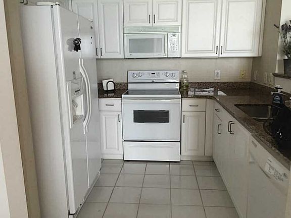 5th image of 1155 Brickell Bay Dr APT 1809