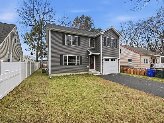 3rd image of 140 Temby St
