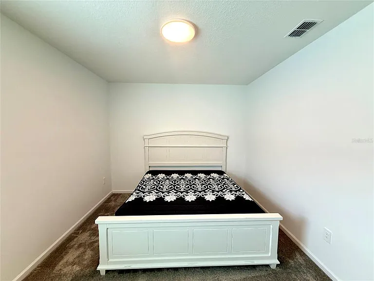 2970 Armstrong Ave — Photo 40