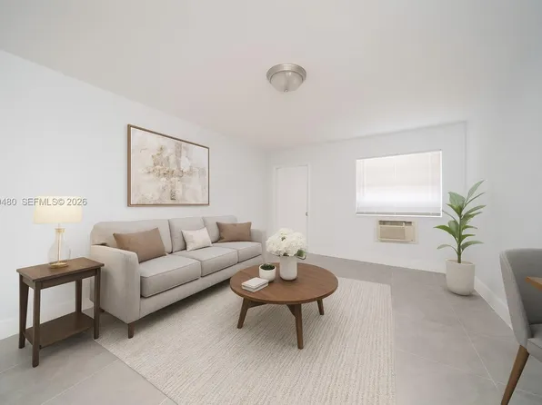 5740 Mayo St, Hollywood, FL