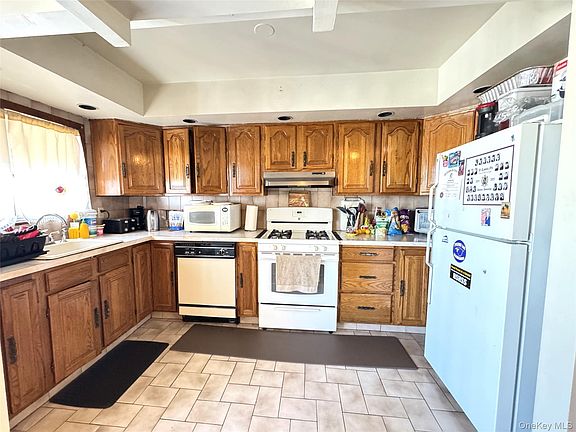 4th image of 15754 95th Street