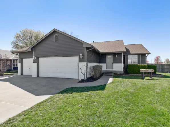 1203 E Red River Dr, Clearwater, KS 67026