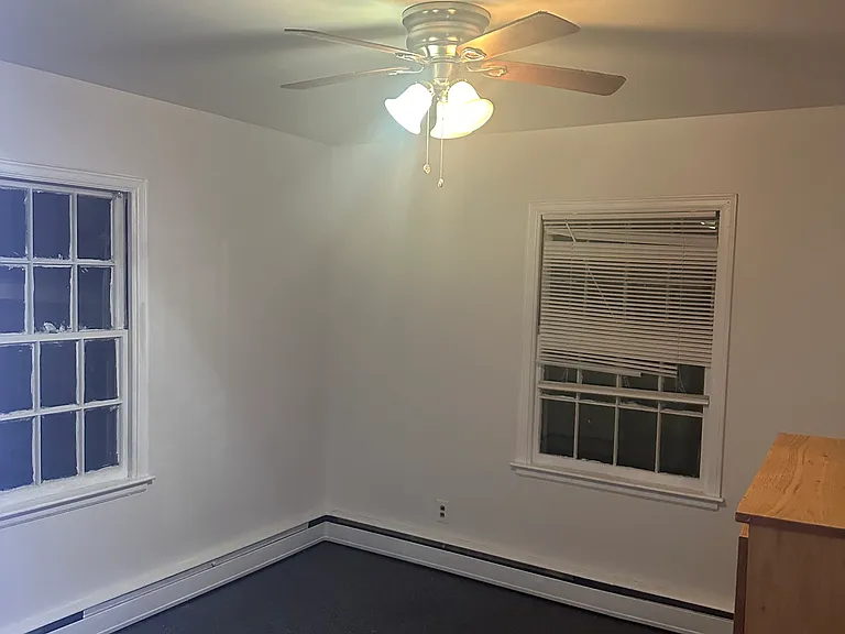 365 E Midlothian Blvd — Photo 7