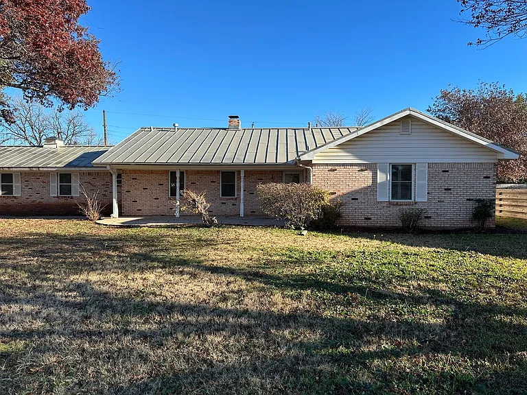 2301 Post Oak Rd — Photo 29