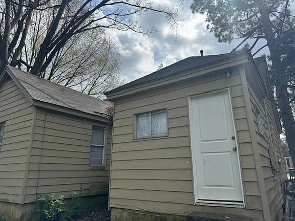 3rd image of 3190 Choctaw Ave