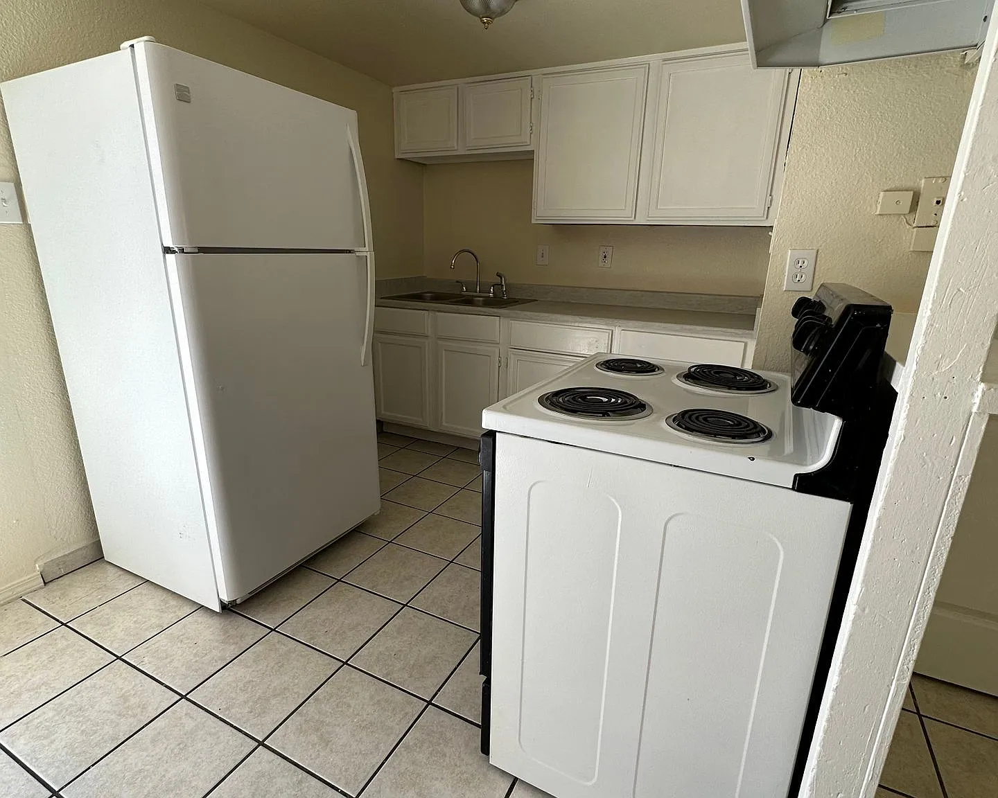 Spacious Townhomes near Fairgrounds — Photo 3