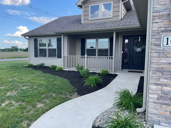 1010 Farmington Dr, Bluffton, IN 46714