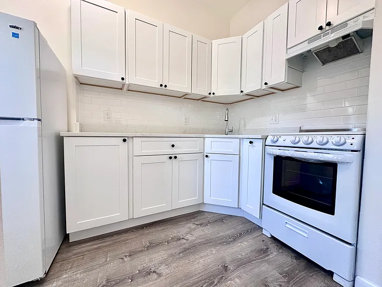 504 Beacon St #31U — Photo 8