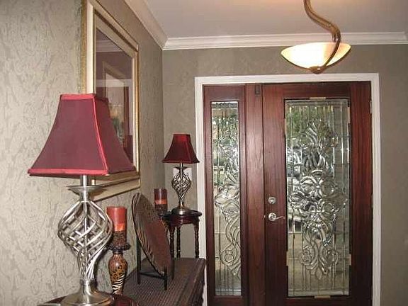 2nd image of 5620 Mistletoe Dr