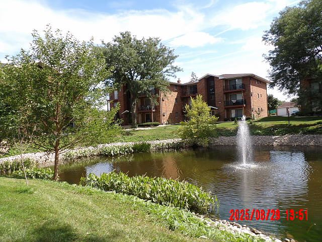 1st image of 15740 Lake Dr #3W