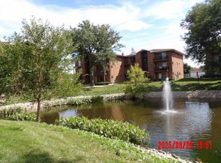 15740 Lake Dr #3W, Oak Forest, IL 60452