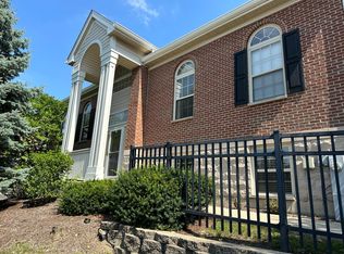 599 Prestwick Ln, Wheeling, IL 60090