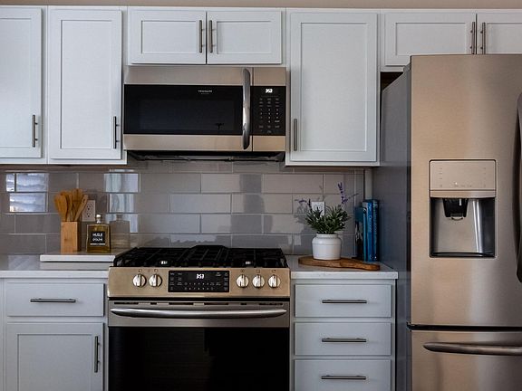 Gas cooking & microwave / vent hood