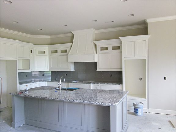 4th image of 200 Grimsdell Cir