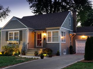 523 Grove Ave, Bensenville, IL 60106