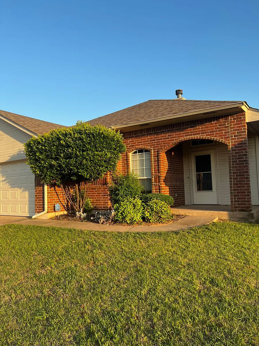 Building Photo - 2021 Cedar Meadow Ln