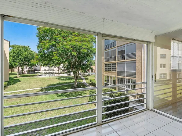 2811 Somerset Drive #209, Lauderdale Lakes, FL 33311