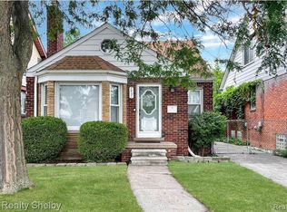 7431 Coolidge Ave, Center Line, MI 48015