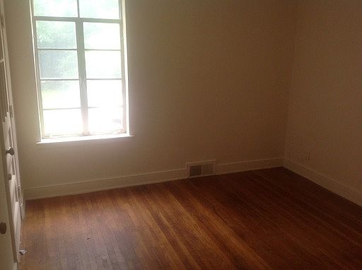 5th image of 1043 N McLean Blvd