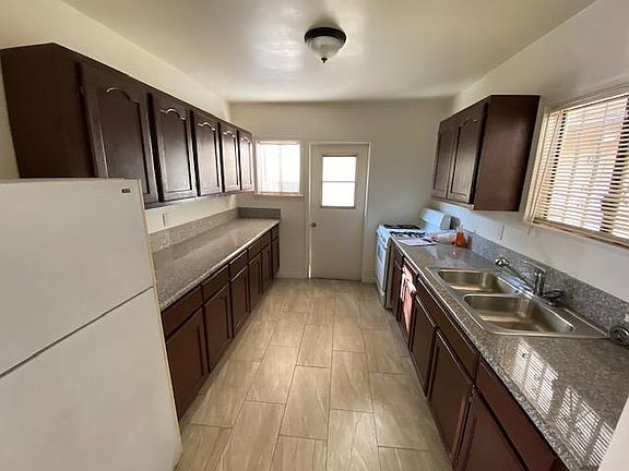 4th image of 1335 Miller Ave
