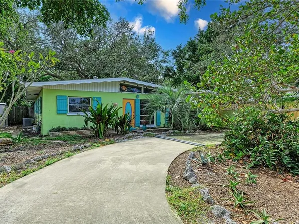 2886 Wood St, Sarasota, FL 34237