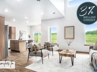 8001 E Tencate Pl, Sioux Falls, SD 57110
